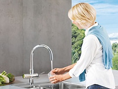 Quellfrisch schmeckendes Wasser aus der Küchenarmatur (Grohe BLUE)