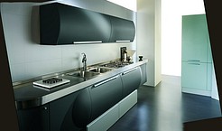 Italienische Designerküche mit Küchenoberfläche in Mattlack dunkel (Aster Cucine Trendy Space)